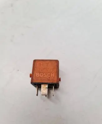 BMW 5 E39 Other relay 0332019456
