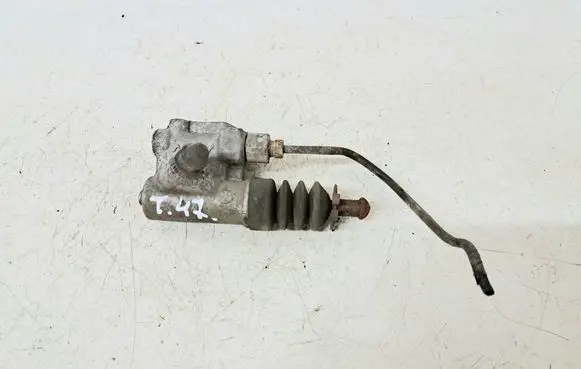 Honda Accord Clutch slave cylinder 