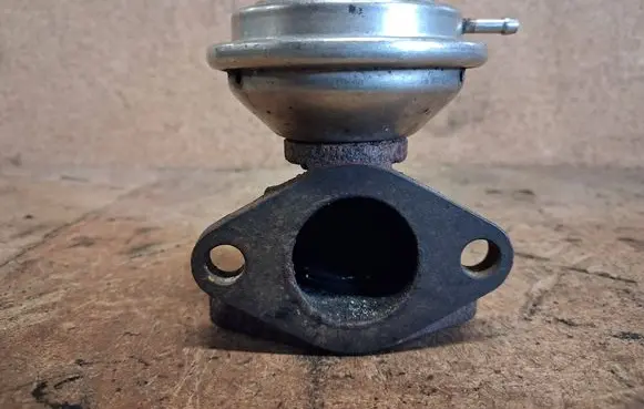 Audi A6 S6 C4 4A EGR valve 046131503A 72167504 96T261