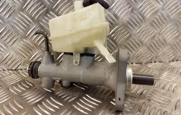 Mercedes-Benz C W203 Master brake cylinder A2034300002