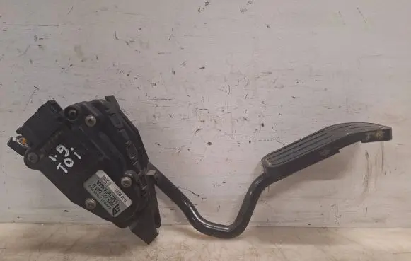 Volkswagen Sharan Accelerator throttle pedal 7M3721603B