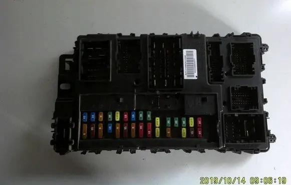 Ford Focus Fuse box set FU5T15604BFC A13074116