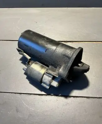Volvo XC90 Starter motor 1005831253
