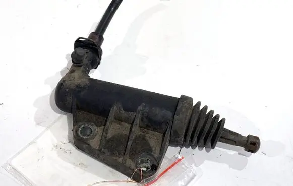Suzuki Swift I Clutch slave cylinder 2382063J00