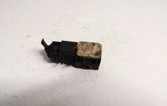 Hyundai Santa Fe Airbag deployment crash/impact sensor 959303l100 95930-3l100