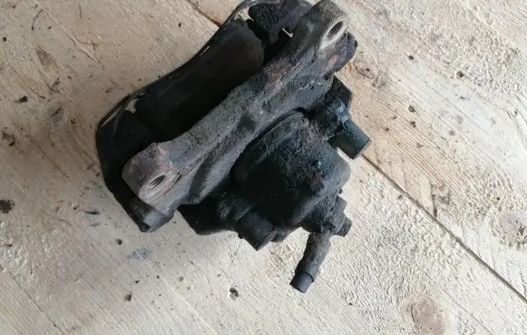 Volkswagen Scirocco Front brake caliper