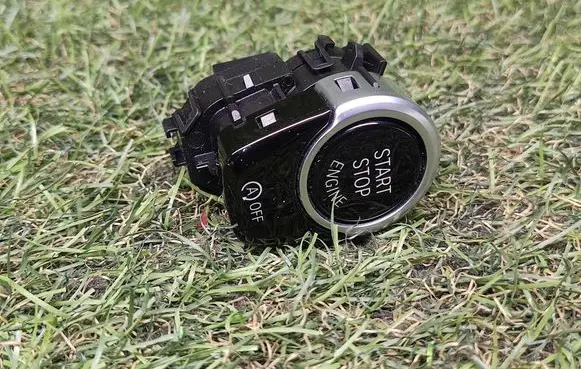 BMW 5 G30 G31 G38 Engine start stop button switch 6835087 683508701 735401
