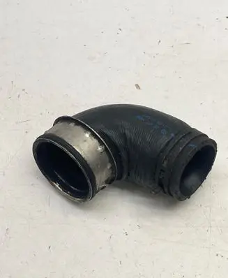 Volkswagen PASSAT B5.5 Intercooler hose/pipe 3B0145834P