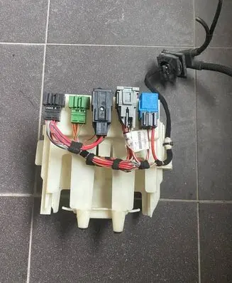 BMW 3 E90 E91 Engine installation wiring loom 758037215A