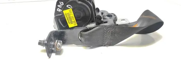 Chevrolet Captiva Third row seat belt 