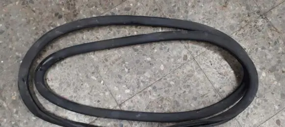 Volkswagen Phaeton Front door rubber seal 