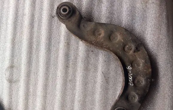 Volvo V40 Rear control arm 31406582