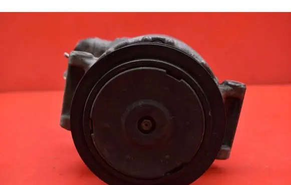 Volkswagen Cross Touran I Air conditioning (A/C) compressor (pump)