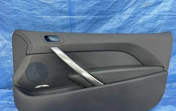 Peugeot RCZ Front door card panel trim