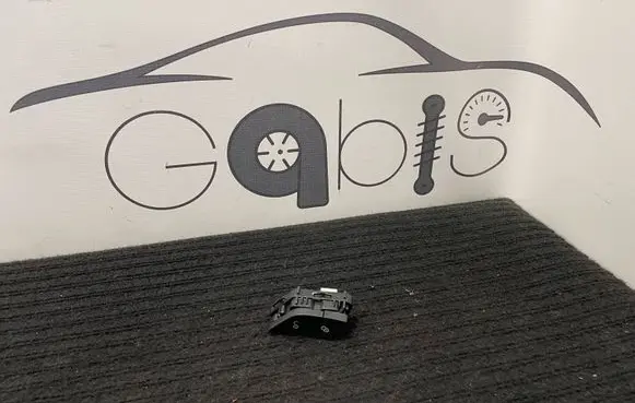 Mercedes-Benz C AMG W205 Central locking switch button A205905515