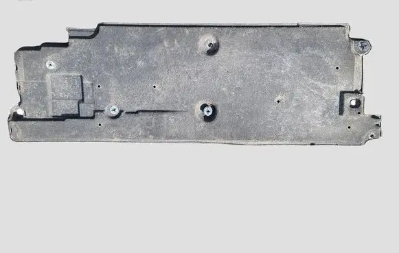 Toyota Avensis T270 Center/middle under tray cover 5076702010 5816505010410
