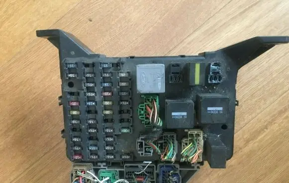 Ford Mondeo Mk III Fuse box set 4S7T14A073AA