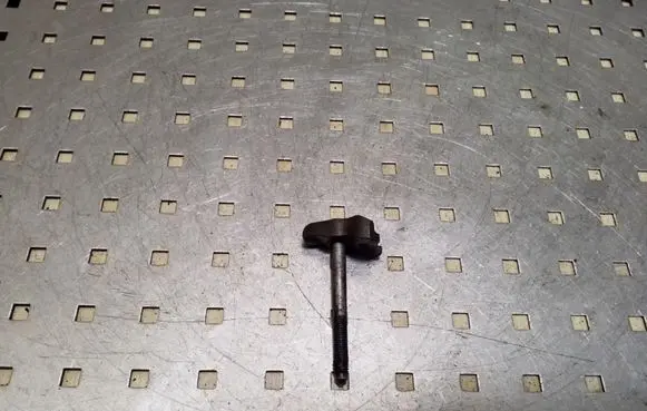 Peugeot 4007 Fuel Injector clamp holder