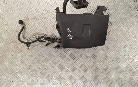 Toyota Avensis T270 Fuse box set 8274102050 8266205150
