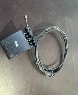 Dodge Durango Engine bonnet/hood lock release cable 68032581AD