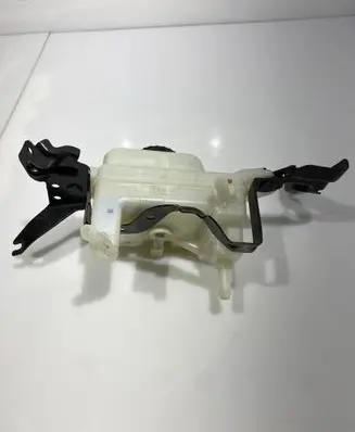 Toyota Yaris Brake fluid reservoir 03350887081