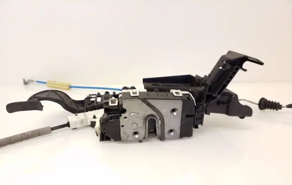 Mercedes-Benz B W246 W242 Front door lock A1667200135 A2040085899