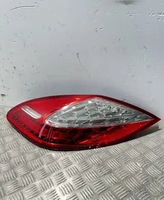 Rear/tail lights