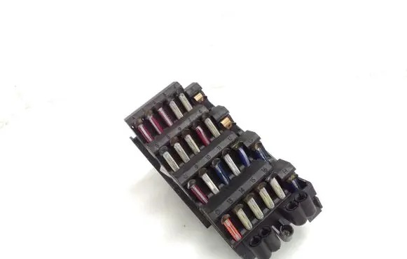 Mercedes-Benz E W124 Fuse module 1245431933