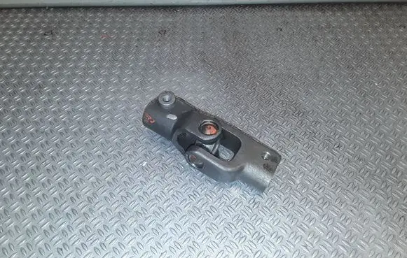 Toyota Avensis T250 Steering column universal joint 