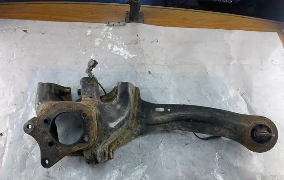 Ford Focus Rear wheel hub spindle/knuckle 