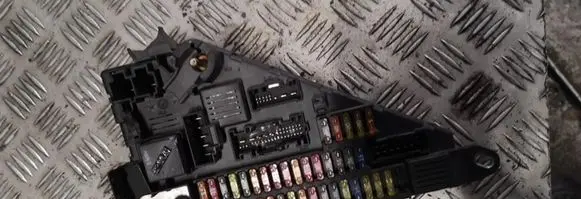 BMW 5 E60 E61 Fuse module