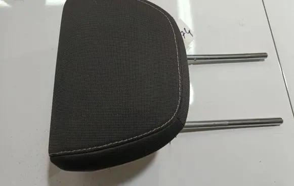 Ford Focus Front seat headrest 