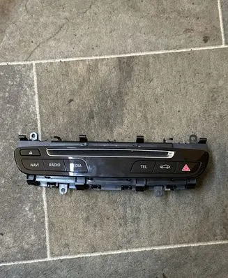 Mercedes-Benz C W205 Head unit multimedia control A2059055201 SW132800 13843820