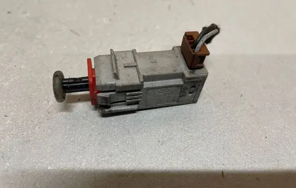 Opel Zafira B Brake pedal sensor switch 55701396