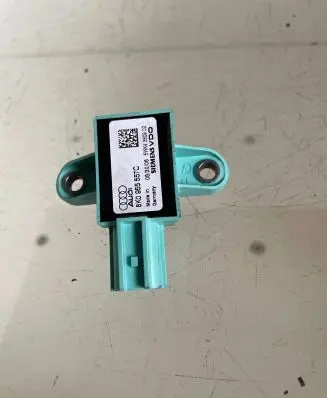 Audi A4 S4 B8 8K Airbag deployment crash/impact sensor 8K0955557C 5WK4380902