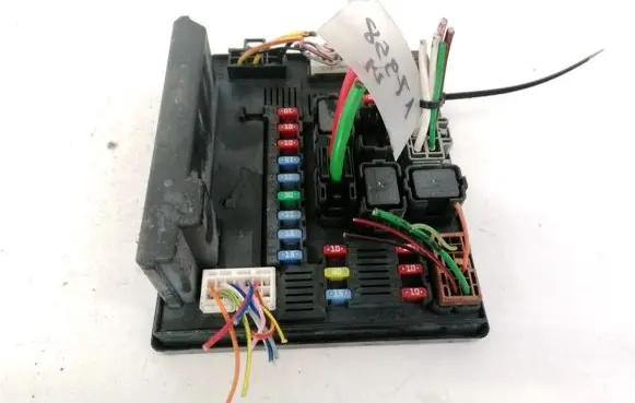 Nissan Qashqai Fuse box set 284B7JD000 519228043