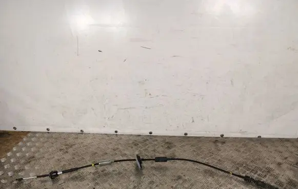 Hyundai Santa Fe Gear shift cable linkage A03