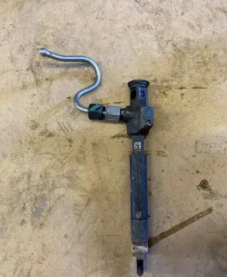 Peugeot 508 Fuel injector