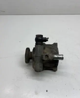 Volkswagen PASSAT B4 Power steering pump 1H0422155E