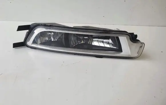 Volkswagen PASSAT B8 Front fog light 3G0941662E