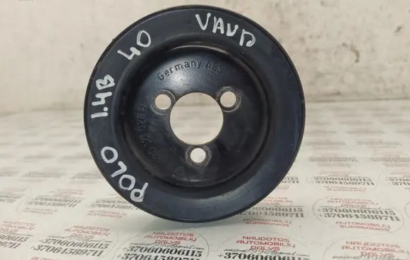 Volkswagen Polo IV 9N3 Water pump pulley 03D121028B