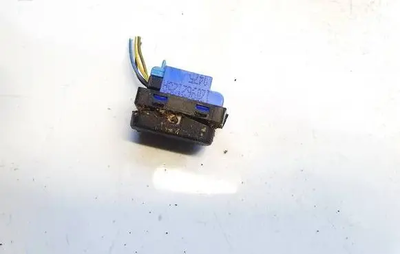 Skoda Octavia Mk2 (1Z) Central locking switch button 1Z0962125A