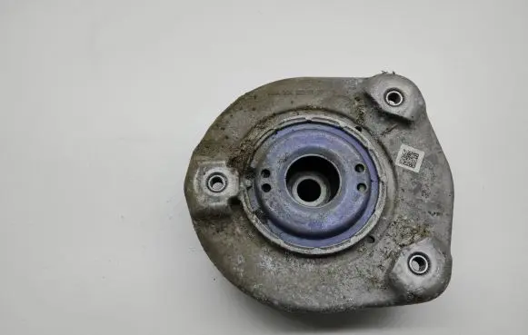 Mercedes-Benz GLK (X204) Front upper strut mount A2043230120
