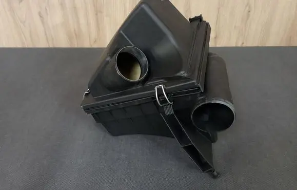 Air filter box