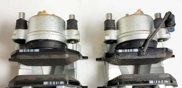 Volkswagen Golf VII Front brake caliper 5Q0615105CC