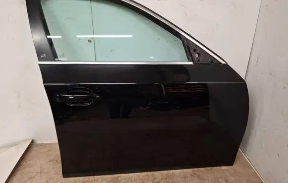 BMW 5 E60 E61 Front door