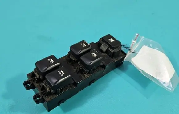 KIA Ceed Electric window control switch 93570-A2000 IMPRK1433012