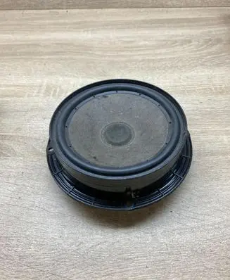 Seat Leon (1P) Front door speaker 1P0035411