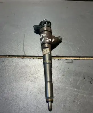 Dacia Logan II Fuel injector 0445110652