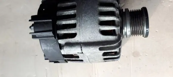 Audi A4 S4 B9 Generator/alternator 04L903024